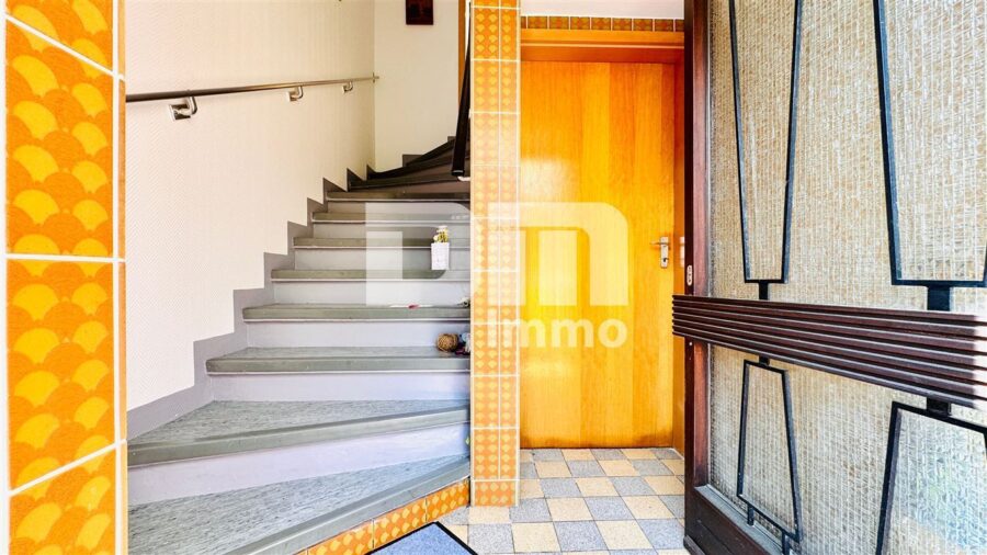 (R)eserviert!Ein- Zweifamilienhaus mit Innenhof, Balkon, Dachterrasse + Garage - Haupteingang